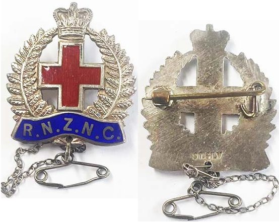 B08/253. RNZ ARMY NURSING SERVICE SILVER & ENAMEL BREAST BADGE