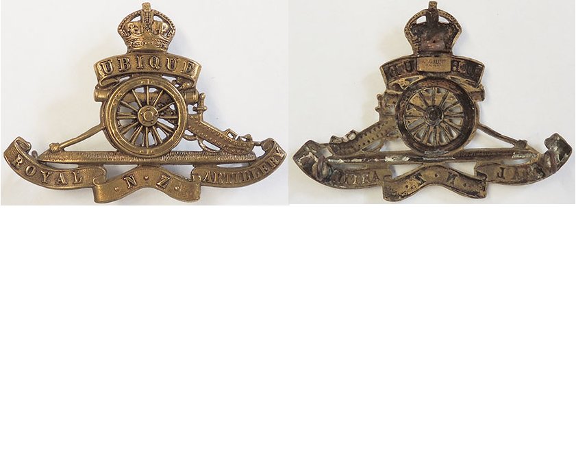 B08/062. ROYAL N.Z. ARTILLERY brass cap badge, Kings crown