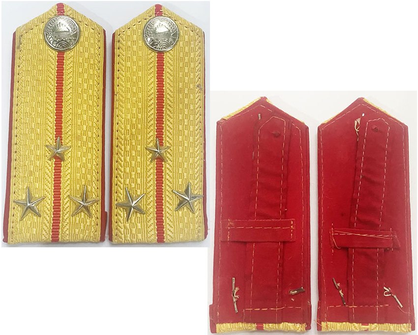 CAM231. P.R. OF KAMPUCHEA ARMY FIRST LIEUTENANT SHOULDER STRAPS