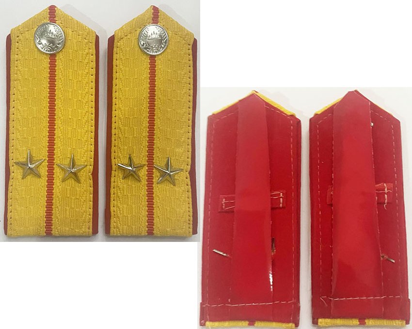 CAM232. P.R. OF KAMPUCHEA ARMY SECOND LIEUTENANT SHOULDER STRAPS