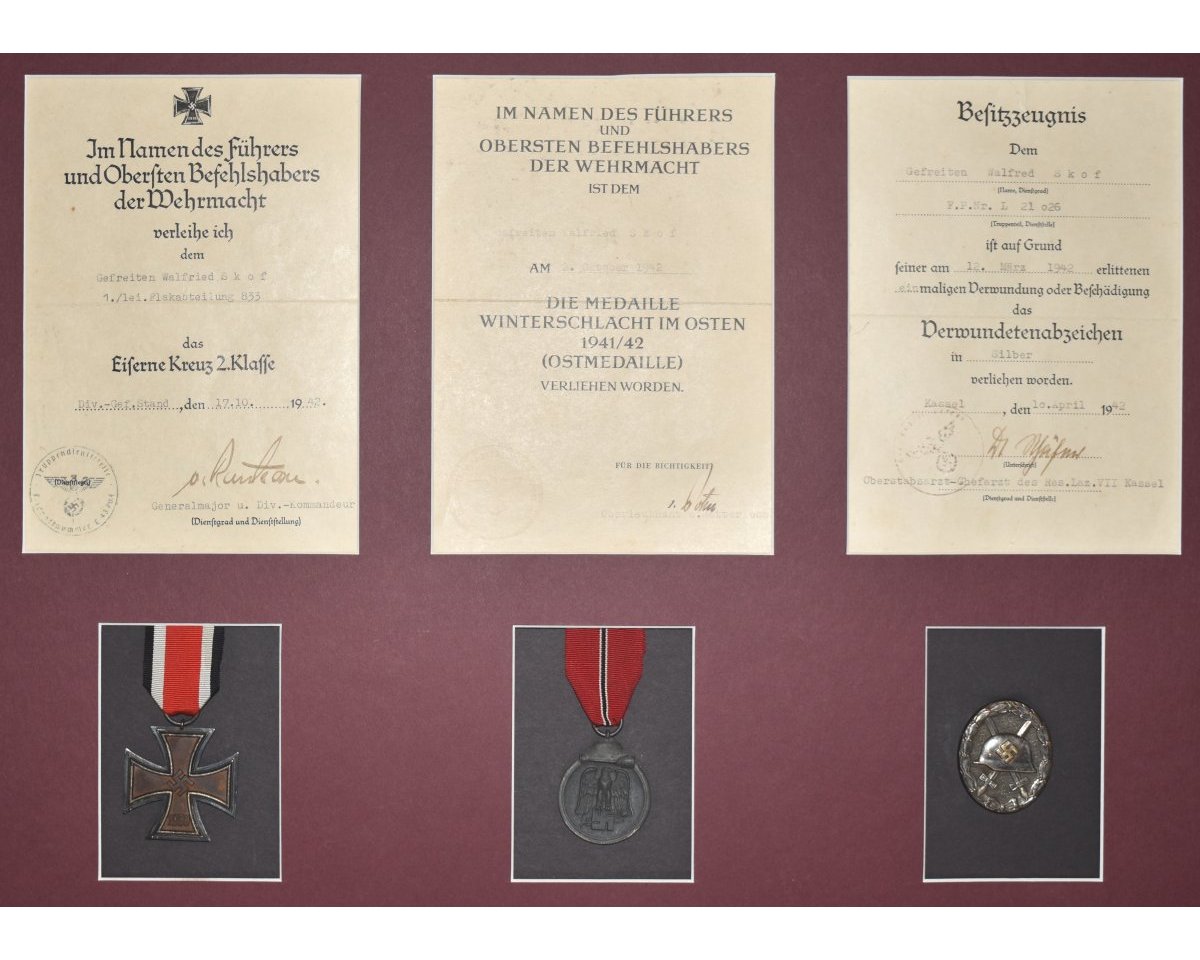 FM0603. GERMAN WWII GROUP OF THREE WITH AWARD DOCUMENTS