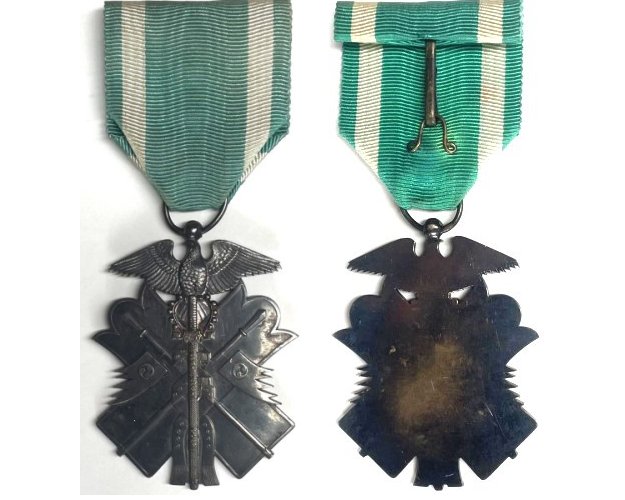 FM0728. JAPANESE ORDER OF THE GOLDEN KITE 7th Class