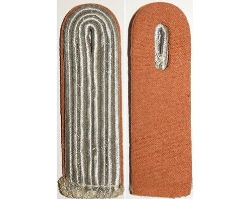 GC1424. LUFTWAFFE SIGNALS LEUTNANT (2/LIEUT.) SHOULDER STRAP