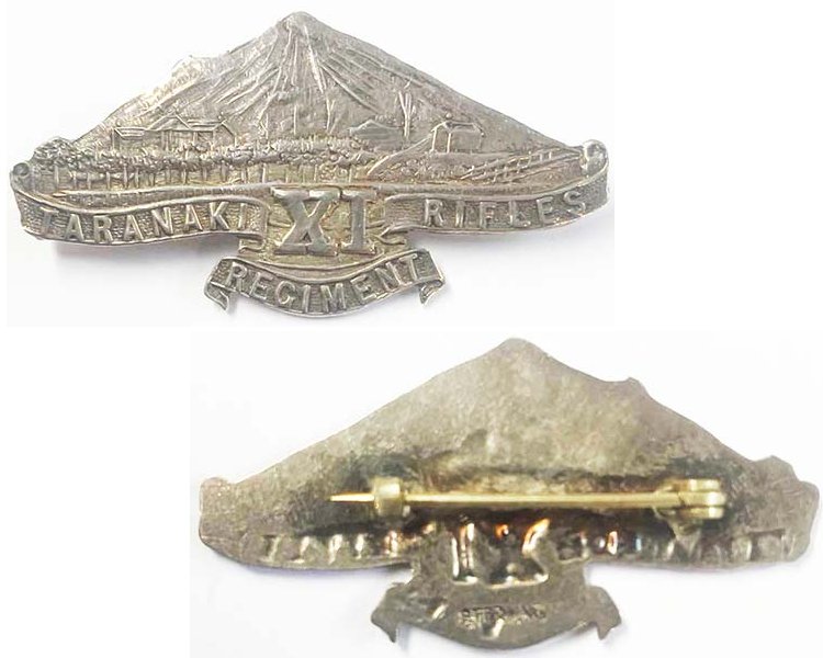 SH028. 11TH TARANAKI INFANTRY REGIMENT SILVER SWEETHEART BADGE