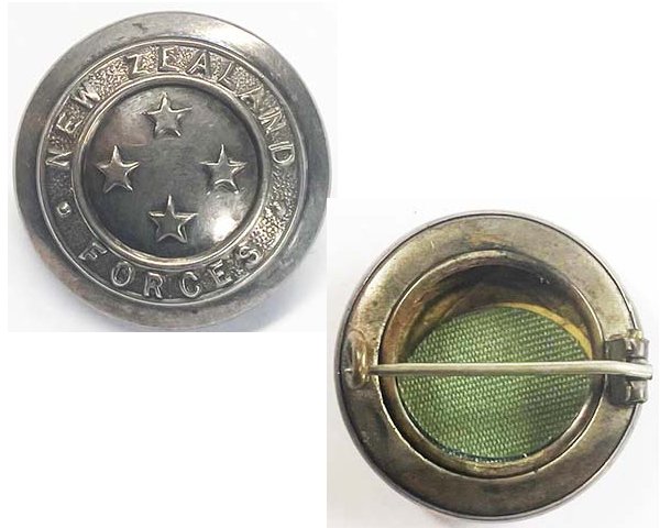 SH041. SILVER NZ FORCES BUTTON SWEETHEART BADGE